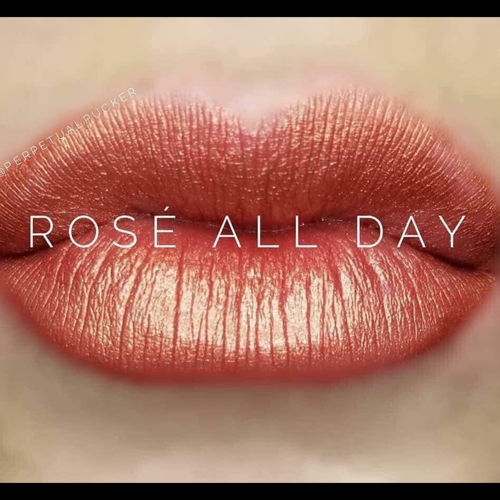 Meet your Posher, Lori